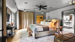 Farmhouse at Leeds by AvantStay | Catskills Farmhouse + Barn Suite + Firepit | Mins to Hudson + Kaaterskill Falls