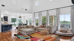 Bonham Retreat by AvantStay | Non-Toxic Wellness Home + Recording & Podcast Studios + Infrared Sauna | Pool + Firepit | Hill Country