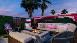 La Casita Retreat Coachella by AvantStay | Pool + Spa | Putting Green + Game Room | Mins to Coachella Fest