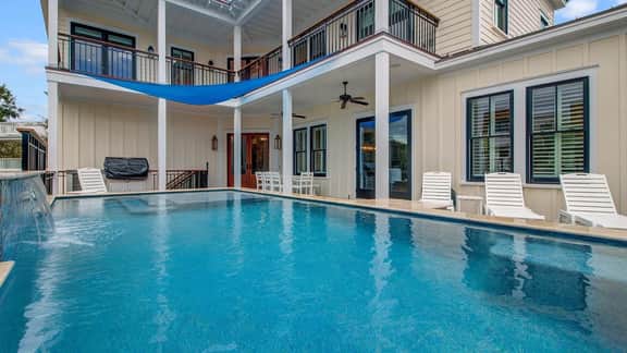 4 36th Avenue by AvantStay | Chef's Kitchen, Rooftop & Pool!