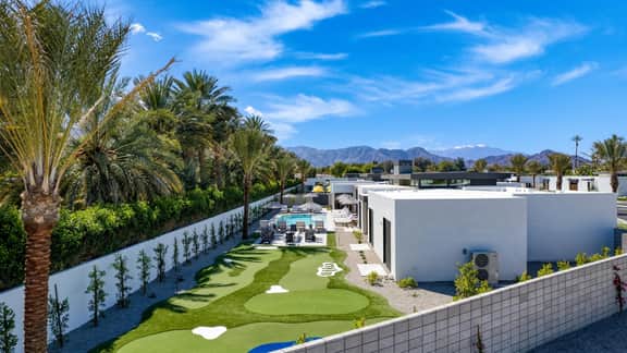 Polo Villa Aura | 2 Homes | Pickleball, Putting Green | Sleeps 32