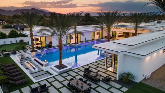 Sleeps 26 | Pool, Hot Tub, Pickleball & Putting Green | Bravo Villa #12 by AvantStay
