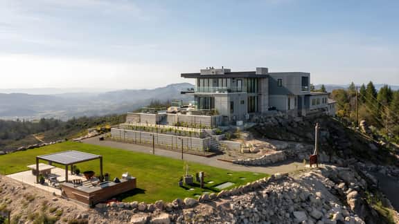 Belleza by AvantStay | Hilltop Mansion w/ Pool, Panoramic Views & Ultra Modern Interior