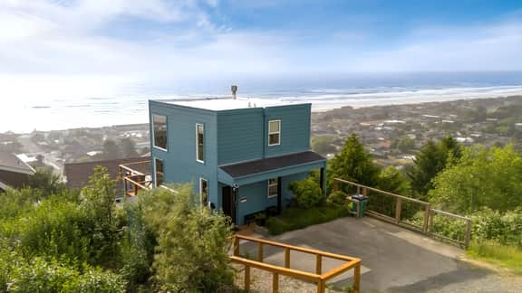 Blue Horizon by AvantStay | Panoramic Views of the Ocean w/ Entertainers Patio