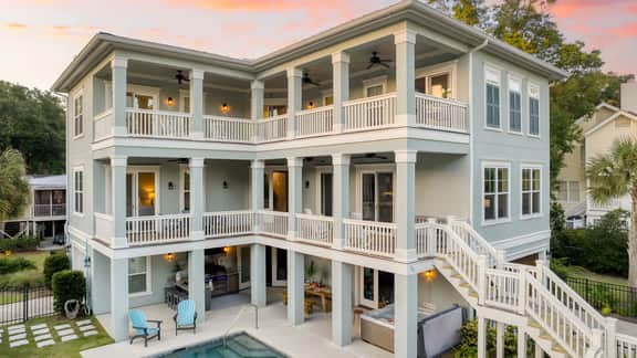 Sweetbay by AvantStay | 1 Min Walk to Beach + Pool
