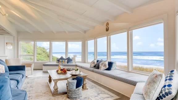 Sanctuary by the Sea by AvantStay | Waterfront + Views