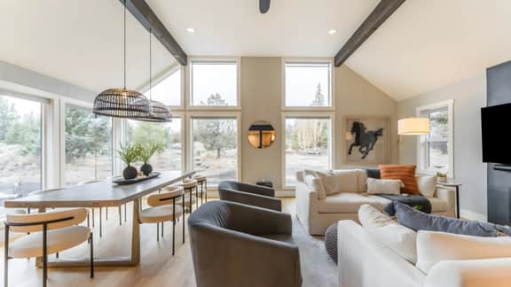 The Gem Estate by AvantStay | Modern Farmhouse w/ Lavender Fields + Hot Tub