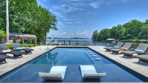 Bright Water Cove Priv Dock+Boat Ramp, Waterfront Saltwater Pool |  AvantStay