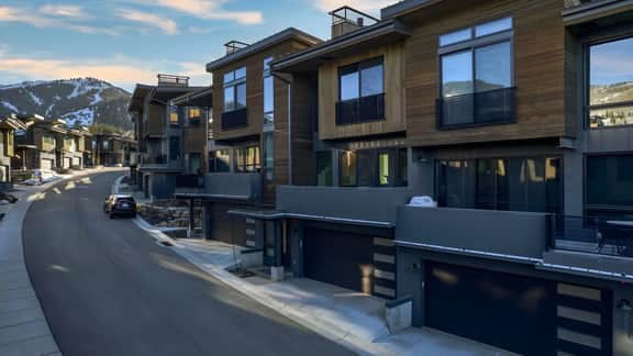 The Ridge at Canyons Village by AvantStay | Stunning Slope-Side Condo w/ Hot Tub