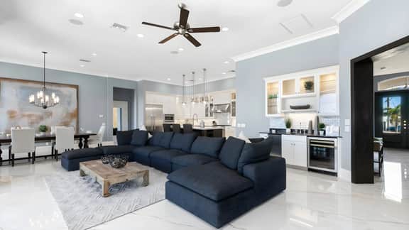 Marco Polo by AvantStay | Waterfront 5BDR, Pool, Spa, Fire Pit, Walk to Beach