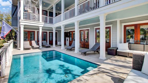 Steps to the Beach! Pool, Gym, Game Room, Movie Theater | 3301 Palm by AvantStay