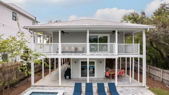 Dolphin Days by AvantStay | Pool, 0.2mi to Beach!