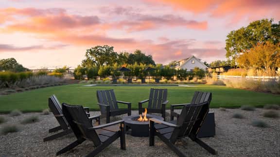 Wine Country Estate by AvantStay | Pool, Spa, Barn