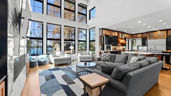 The Grand on Greenbay-7 bedrooms | Sleeps 20 | Modern new build