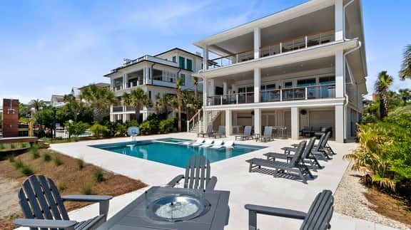 712 Ocean Blvd by AvantStay | New Construction w/ Pool, Game Zone, Private Beach Access, and Oceanfront Views