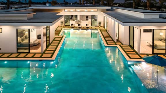 Sleeps 17 | Pool & Putting Green Indio Escape + Hot Tub Retreat | Bravo Villa #6 by AvantStay