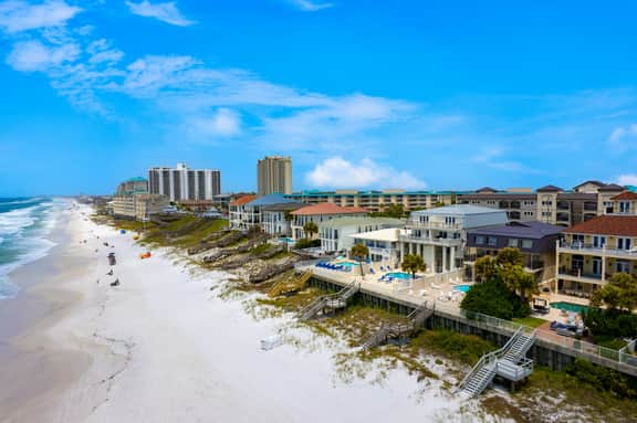 Promenade by AvantStay | Beach Front Mansion w/ Breathtaking Views & Pool!