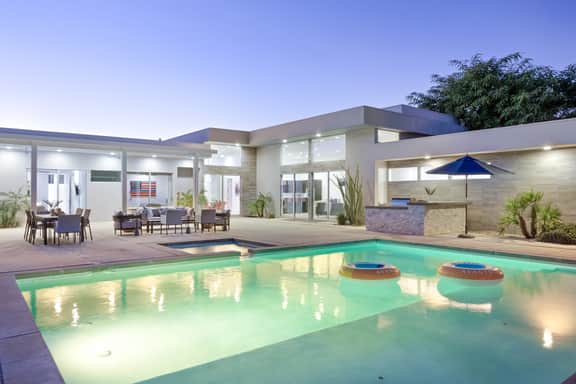 Polo Villa 6 by AvantStay | Features Expansive Putting Green, Pool, Spa & Outdoor Firepit | 5 Bedrooms.