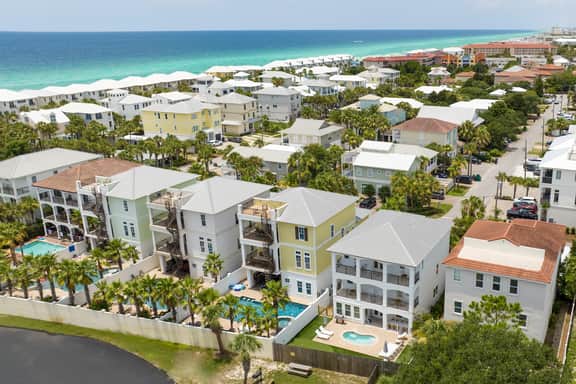 Sleeps 20, Private Pool, Putting Green, Walk to Beach | Vitamin Sea by AvantStay