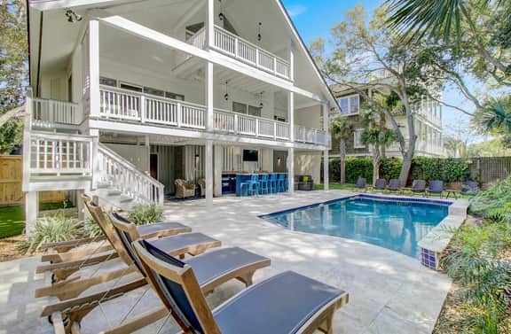 3704 Cameron by AvantStay | Pool | Bar | Multiple Balconies!