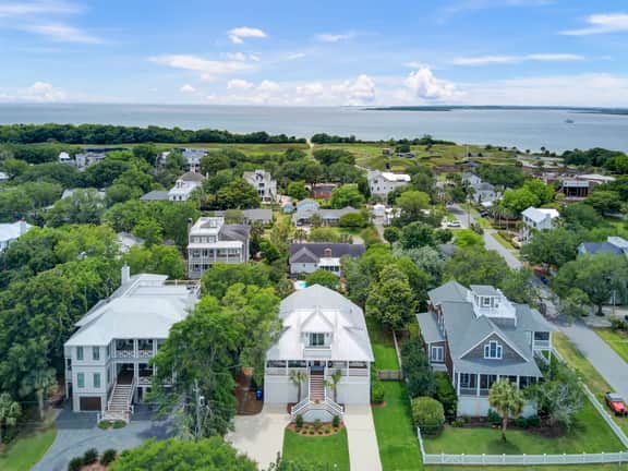 Be a Sullivans Local! | 1307 Cove Avenue by AvantStay | Pool + Outdoor Living