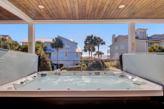 7 Beachwood East by AvantStay | Ocean Views, Hot Tub, 7BDR