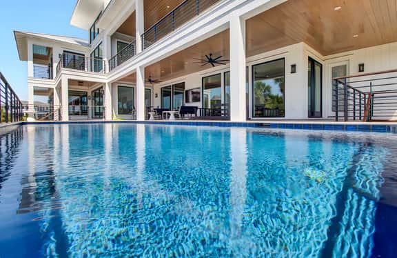 3 47th Avenue by AvantStay | Oceanfront + Private Pool + View
