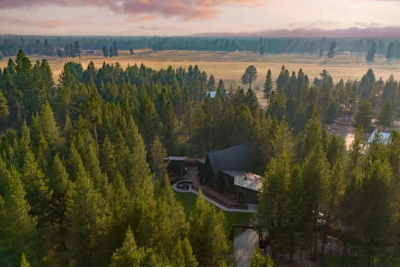 Newly Built • Sauna • Hot Tub • Cold Punge | Lazy River Glamp-House by AvantStay