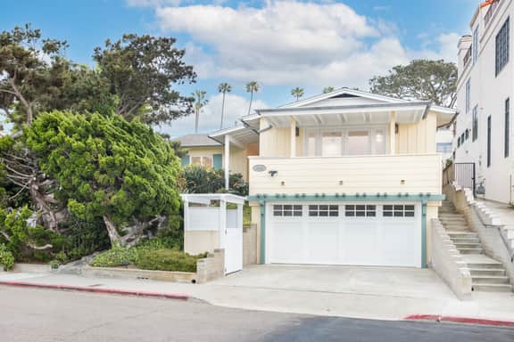 La Jolla Living by AvantStay | A+ Location | Private Backyard Lounge