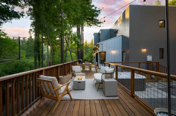 Mill Creek by AvantStay | Modern Design, Patio, Hot Tub