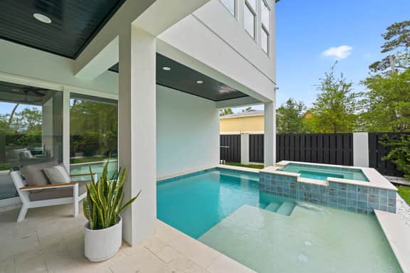 3 Blocks to Beach • Sleeps 19 | Pool, Spa & Golf Cart in Gulf Place
