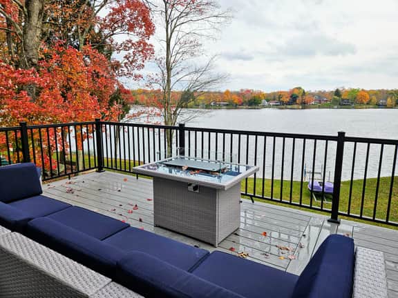 Lakeside Serenity by AvantStay | Lakefront, Newly Built, Deck w/ Views!