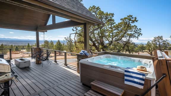 Starview at Brasada Ranch Resort by AvantStay | Stunning Home w/ HotTub & Close To World Class Golf!