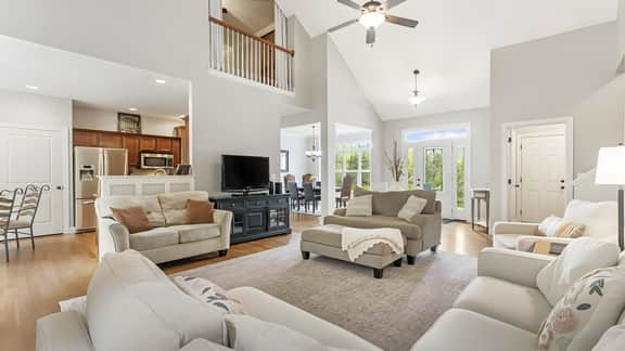 Fairview Vista by AvantStay | 10 Mins to Asheville