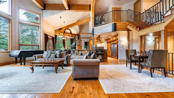 Cherry Ridge by AvantStay | Incredible Mountain Mansion w/ Game Room, Hot Tub & Views!!