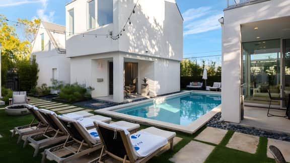 Sleeps 32, Private Compound w/ Putting Green | Bouldin Collective by AvantStay