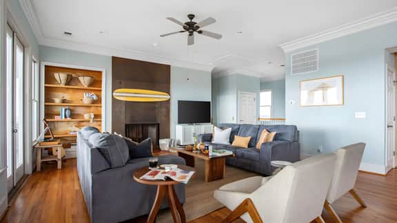 Poseidon By AvantStay | On The Beach! Two Ocean Facing Balconies & Hot Tub