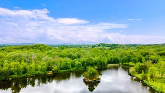 Pondfront Gem Minutes from Hudson’s Best Shops & Cafes | The Stillwater House