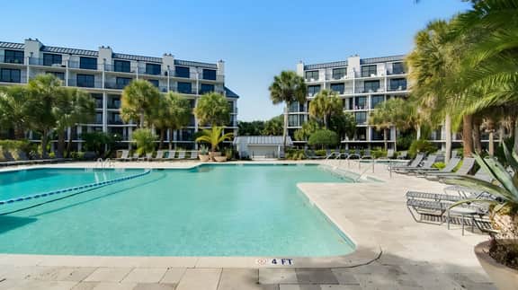 208 B Shipwatch by AvantStay | Ocean Views | Close to Beach | Community Pool!