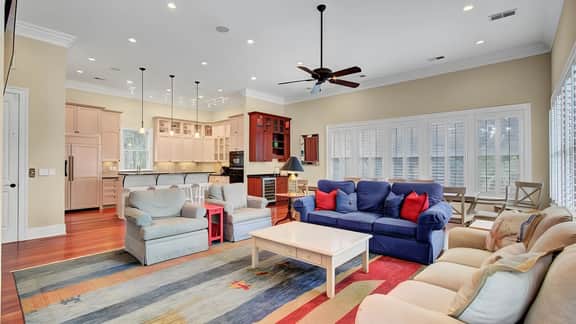 13 57th Avenue by AvantStay | Rooftop, Decks + Pool!