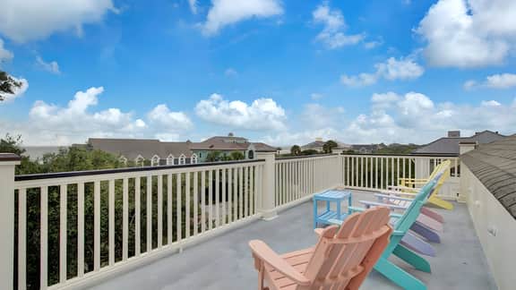 13 57th Avenue by AvantStay | Rooftop, Decks + Pool!