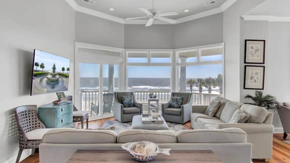 502 Ocean Blvd by AvantStay | Beachfront w/ Pool & Ocean Views!
