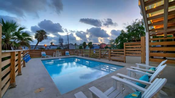 Sun Beach by AvantStay | Private Pool, Near Beach