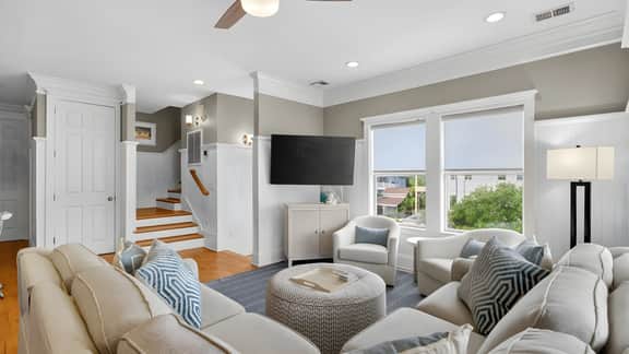 3800 Cameron Boulevard | AvantStay | Pool, Ocean Views, Deck