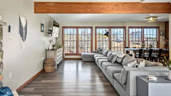 Laker's Pointe by AvantStay | Lakefront Private Peninsula | Hot Tub, Game Room