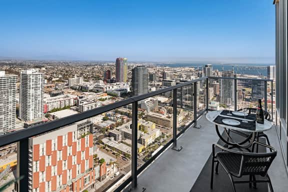 41st Floor! 2BDR w/ Luxury Amenities & Balcony | SkyLux Penthouse by AvantStay