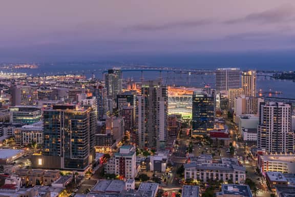 41st Floor! 2BDR w/ Luxury Amenities & Balcony | SkyLux Penthouse by AvantStay