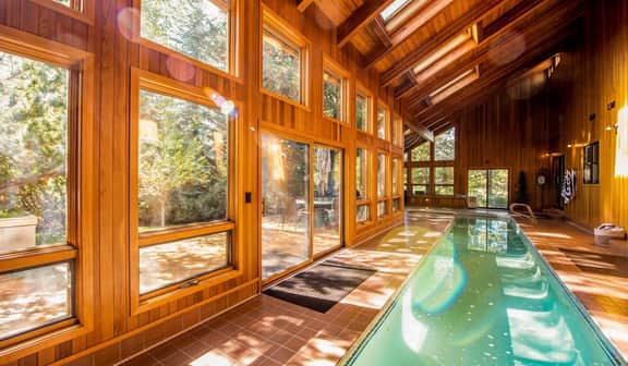 Sunriver by AvantStay | Cozy Mountain Home w/ Indoor Pool and Hot Tub