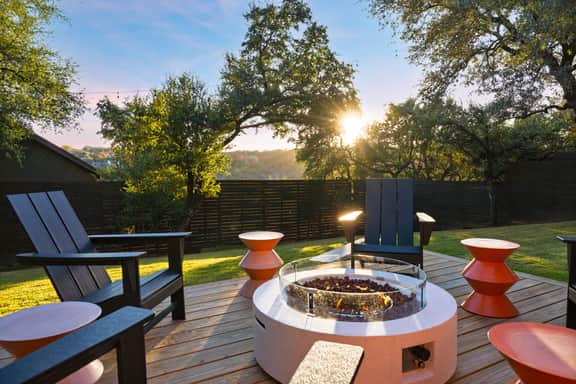 Sundown Social by AvantStay | Lake Austin Views • Pool, Firepit, Deck + Game Room • A+ Designer Style