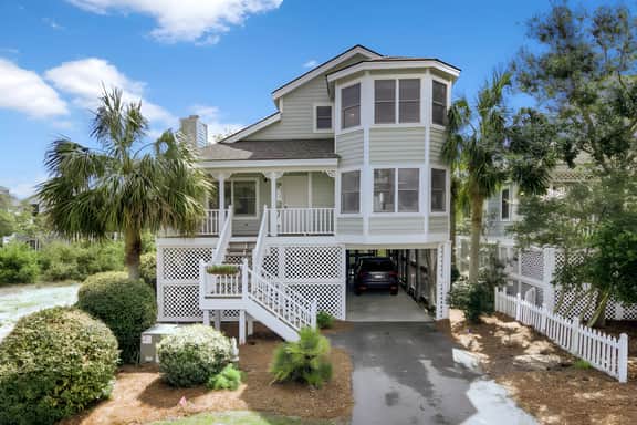 15 Pelican Bay by AvantStay | Close to Beach and Pool!